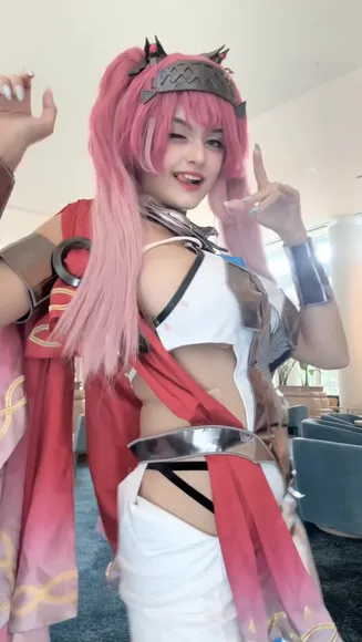 Otterother Cleavage-Baring Armor Pose OnlyFans Video Leaked