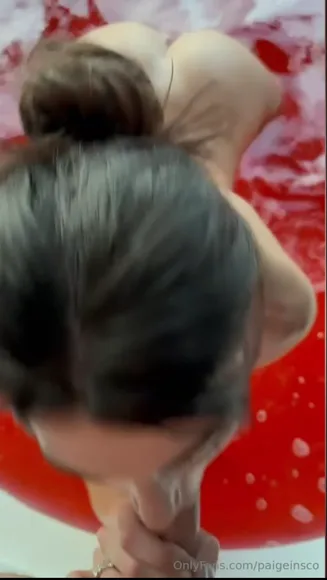 Paigeinsco Red Bath Blowjob OnlyFans Video Leaked
