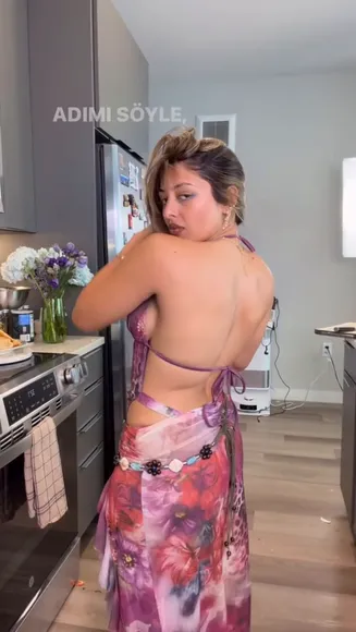 Parisianamours Tie-Dye Bodysuit Tease OnlyFans Video Leaked