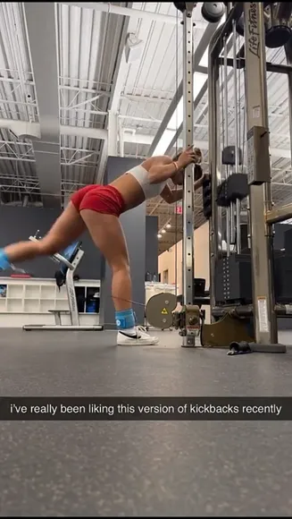 Pariya Red Shorts Leg Workout OnlyFans Video Leaked