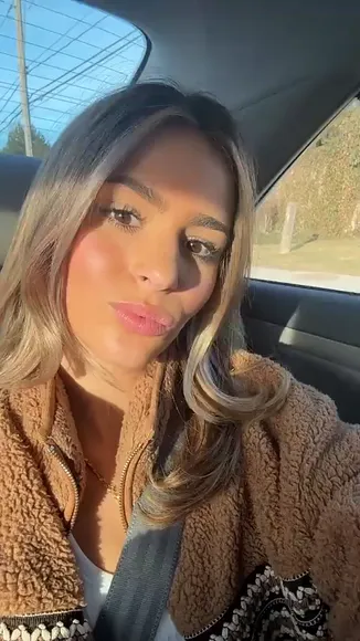 Pariya Fuzzy Jacket Selfie OnlyFans Video Leaked