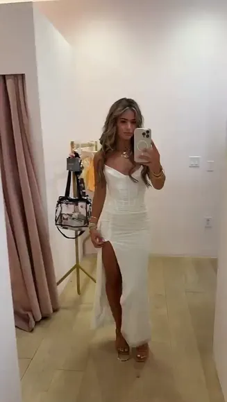 Pariya White Dress High Slit OnlyFans Video Leaked