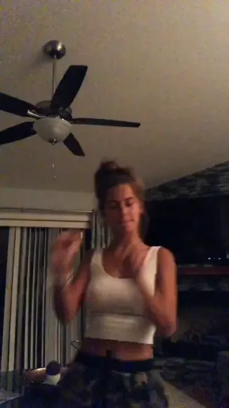 Parkerhines Crop Top Dance Moves OnlyFans Video Leaked