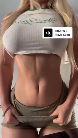 Pavoxxy Tight Crop Top Tease OnlyFans Video Leaked