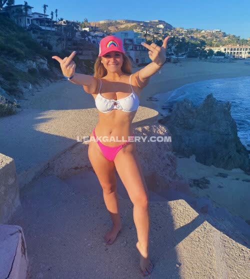 Paytonturboww Bikini Beach Pose OnlyFans Photo Leaked