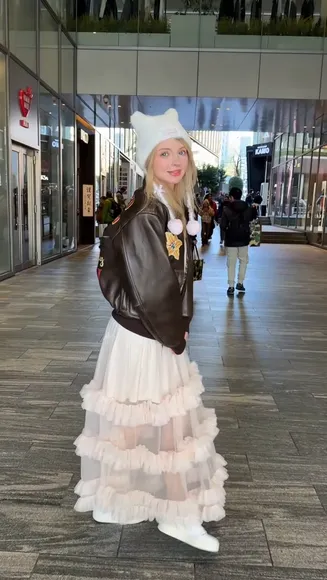 Peachmilky_ Fluffy Skirt Strut OnlyFans Video Leaked