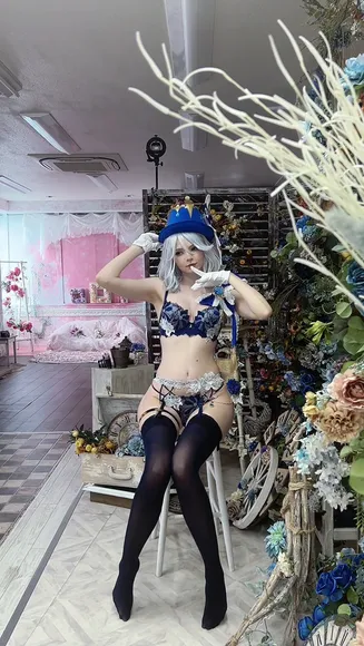 Peachmilky_ Lace Bra And Stockings OnlyFans Video Leaked