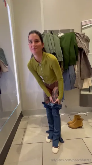 Peechfuzzzz Tattooed Ass Grinding OnlyFans Video Leaked