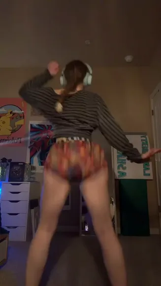 Penelope_do Thighs In Short Shorts OnlyFans Video Leaked