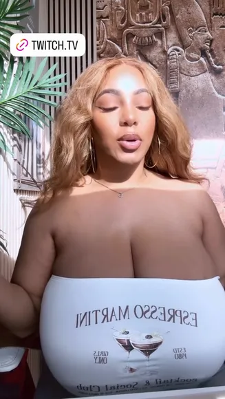 Persephanii Topless Boobs Display OnlyFans Video Leaked