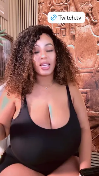 Persephanii Deep V Bodysuit Tease OnlyFans Video Leaked