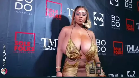 Persephanii Gold Bikini Top Reveal OnlyFans Video Leaked