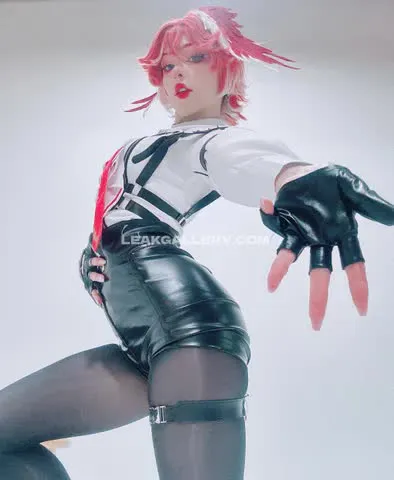 Petulkaa Leather Shorts Tease OnlyFans Photo Leaked