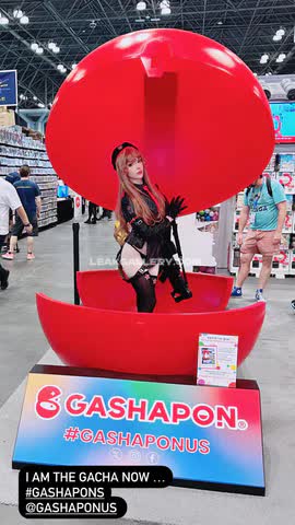 Petulkaa Red Balloon Pose OnlyFans Photo Leaked