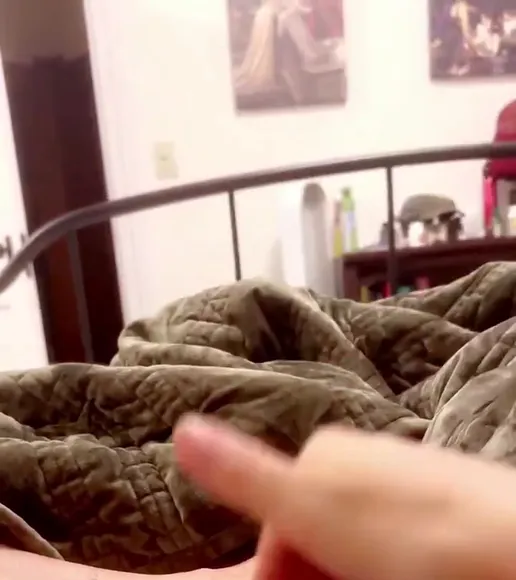 Phemcel Hand Play With Lube OnlyFans Video Leaked