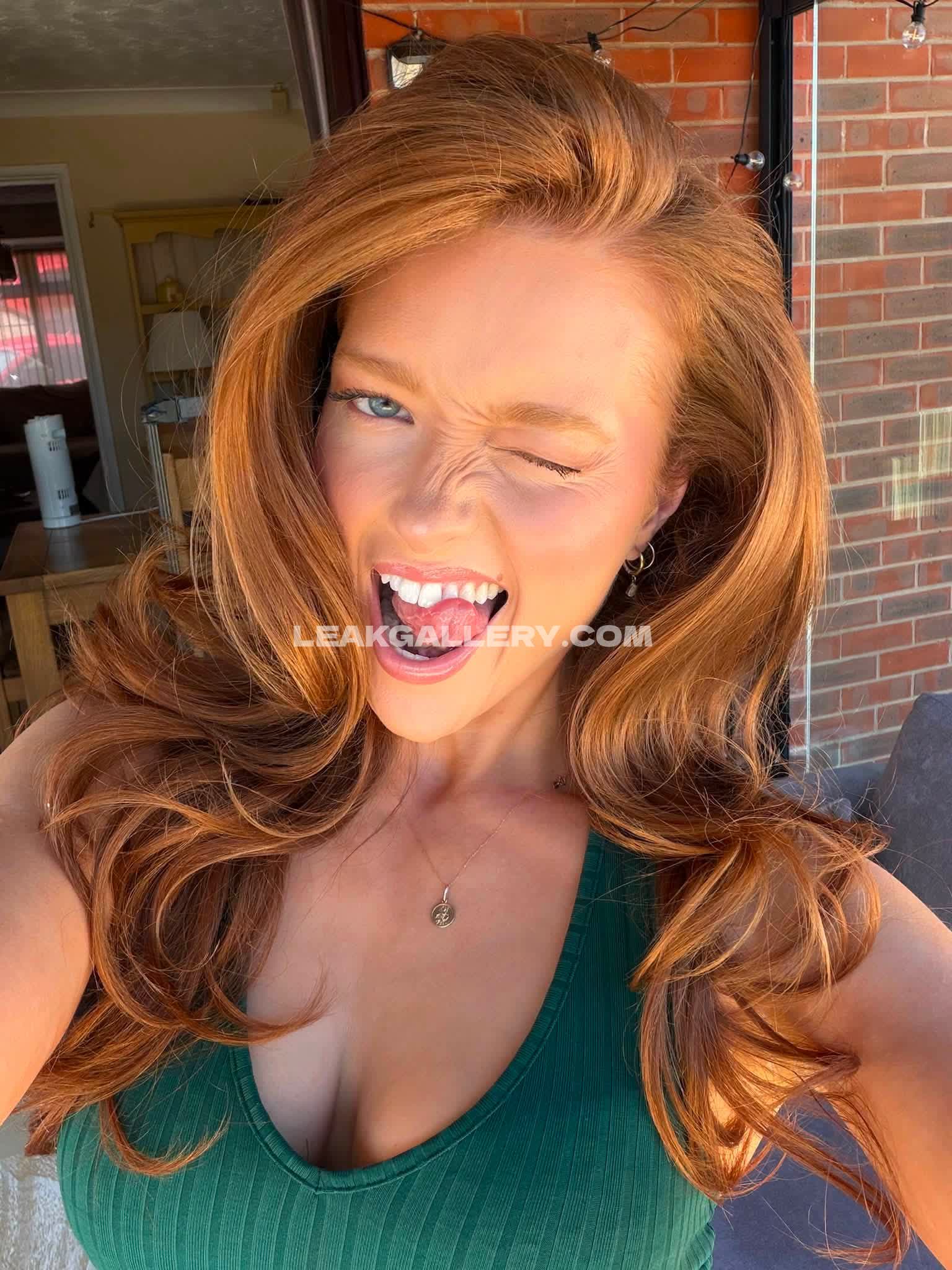 Phoebeisginger1 / phoebeisginger Exclusive Leaked Nude OnlyFans #13167997