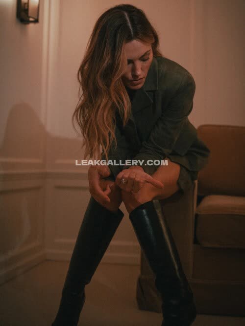 Phoebejtonkin Exclusive Leaked Nude OnlyFans #12236423