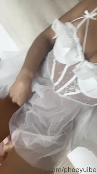 Phoeyuibe White Lacy Bodysuit Tease OnlyFans Video Leaked