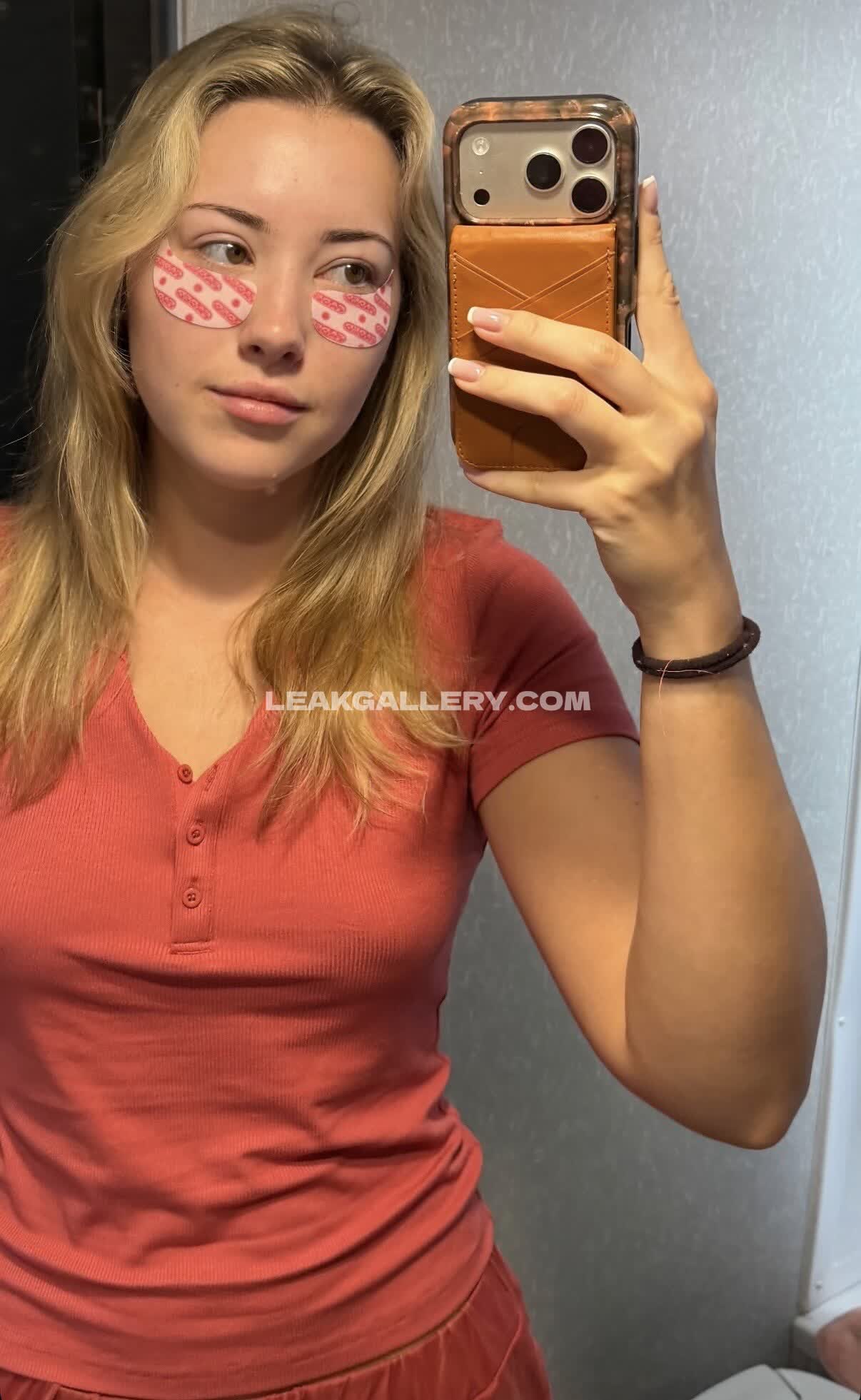 Pineapplebrat Exclusieve gelekte naaktcontent van OnlyFans #12689710