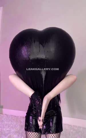 Pink Chyu Heart Balloon Ass Tease OnlyFans Photo Leaked