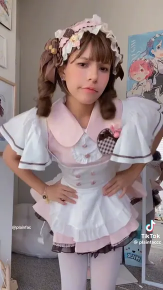 Plainfac Maid Outfit Tease OnlyFans Video Leaked