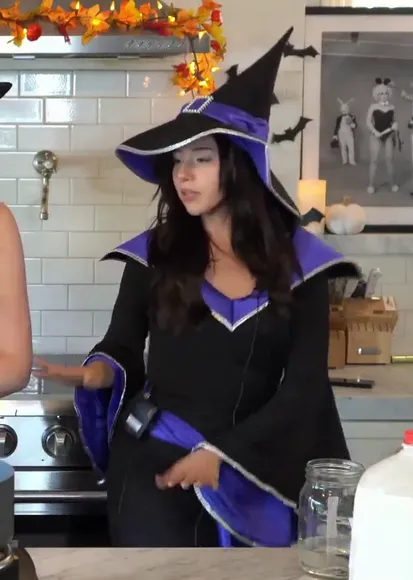 Pokimane Witch Costume Pose OnlyFans Video Leaked