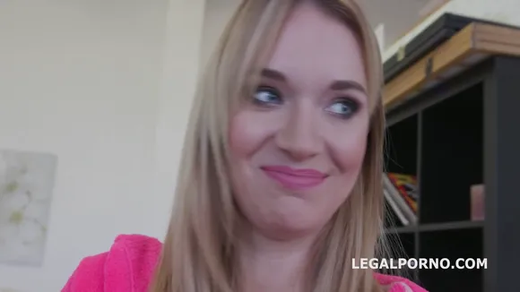 Pornbox Pink Robe Leg Kick OnlyFans Video Leaked