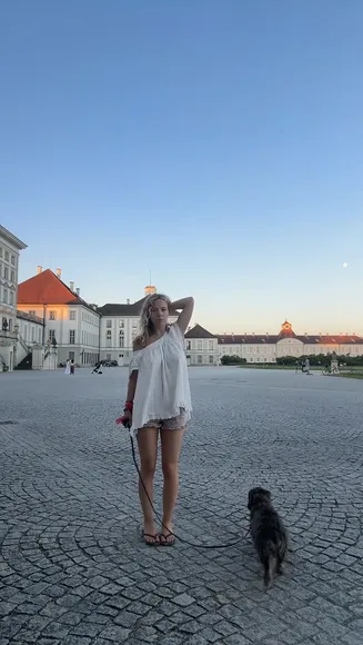 pretending2berosalie video thumbnail