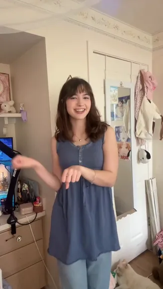 Primatepaige Blue Dress Tease OnlyFans Video Leaked