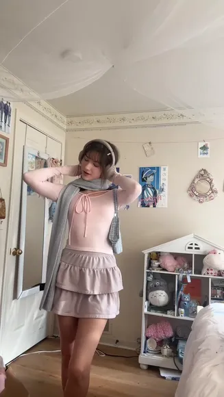 Primatepaige Pink Top With Shoulder Tie OnlyFans Video Leaked