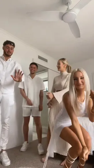 Princesstalialacey White Dress Thigh Flash OnlyFans Video Leaked