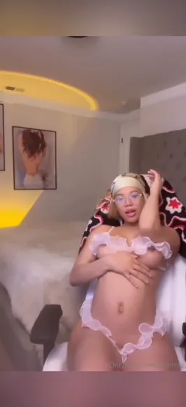 Prinmiii Lace Panty Ass Twerk OnlyFans Video Leaked