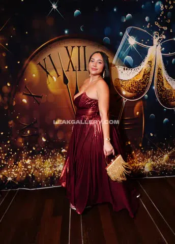 Prisxmar Red Gown Pose OnlyFans Photo Leaked