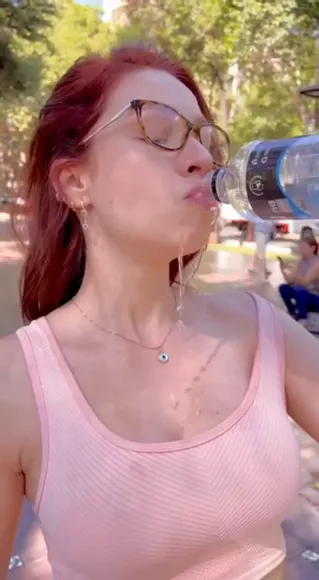 Professoracibelly Pink Sports Bra Sip OnlyFans Video Leaked