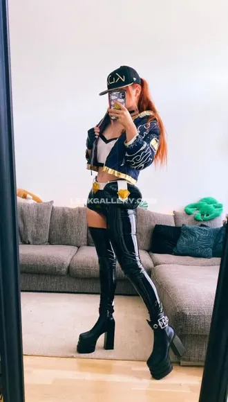 Proxyfox Thigh High Boots Pose OnlyFans Photo Leaked