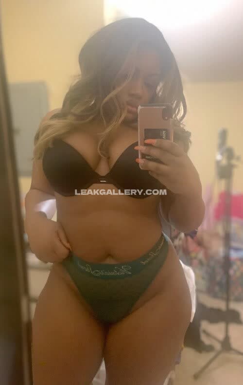 Punkythesinger Thong Ass Selfie Pose OnlyFans Photo Leaked