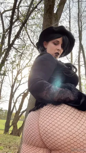Qtsnack Fishnet Thighs Bending Over OnlyFans Video Leaked