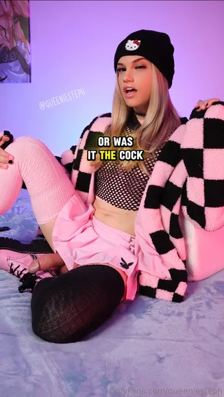 Queeniesteph Mesh Top Tease OnlyFans Video Leaked