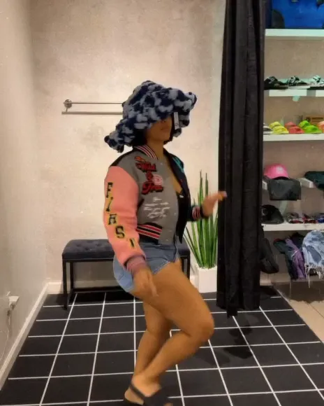 Queennaija Denim Shorts Dance OnlyFans Video Leaked