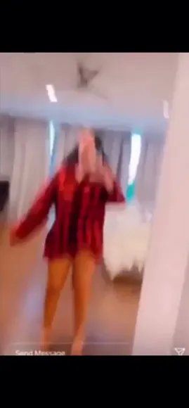 Queennaija Plaid Dress Leg Spread OnlyFans Video Leaked