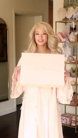 Queentofu Pastel Dress Strip Tease OnlyFans Video Leaked