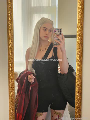 Queentofu Black Bodysuit Mirror Selfie OnlyFans Photo Leaked