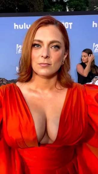 Rachel_bloom Deep V Red Dress OnlyFans Video Leaked