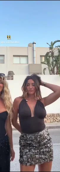 Rachel_trapani Deep V Neck Halter Top OnlyFans Video Leaked