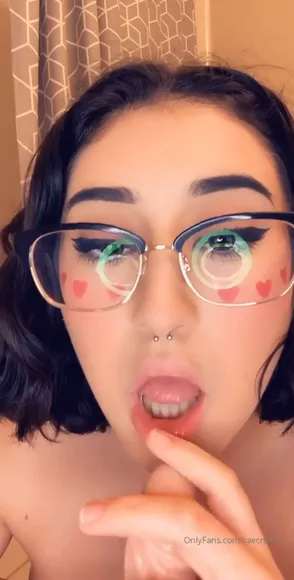Raecrush Glasses And Dildo Play OnlyFans Video Leaked