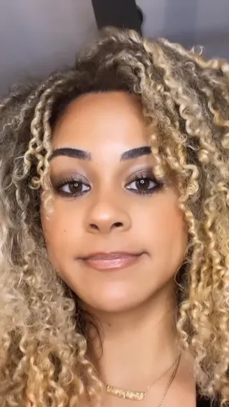 Raina Red Nails Tease OnlyFans Video Leaked