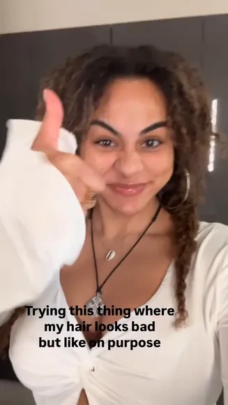 Raina White Top Tease OnlyFans Video Leaked