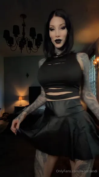 Razorcandi Full Nude Floor Pose OnlyFans Video Leaked