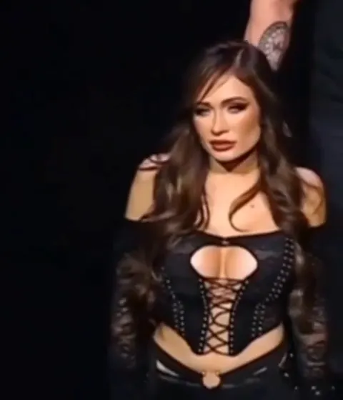 Realscarlettbordeaux Lace Bodysuit Tease OnlyFans Video Leaked