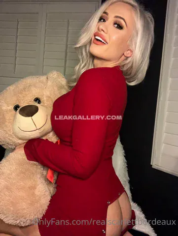 realscarlettbordeaux